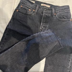 Levi’s wedgie straight denim